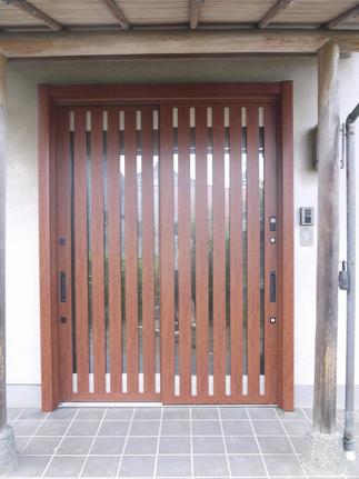 玄関引き戸・リシェント。