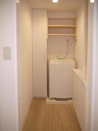 上質な温泉の出る大浴場があるので浴室を思い切って撤去。