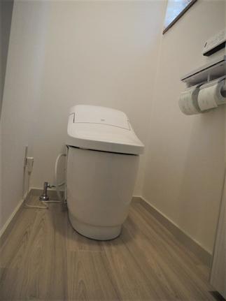 リクシル・シャワートイレ一体型便器・プレアスＬＳ