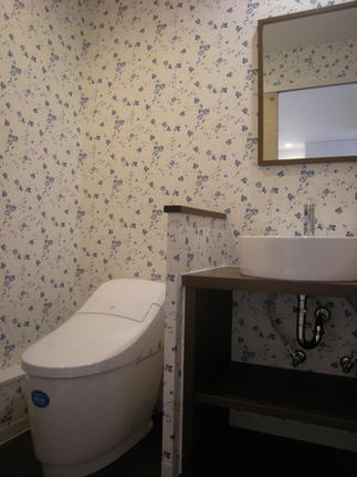 トイレ、洗面を独立させました。