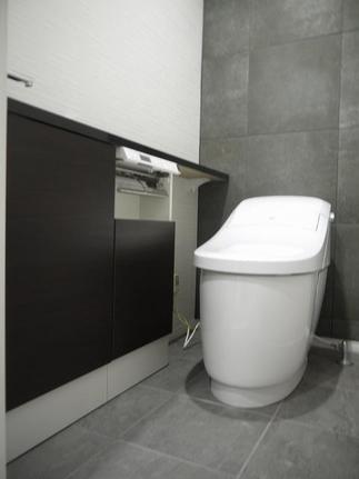 クラス感のあるトイレルームに生まれ変わりました。