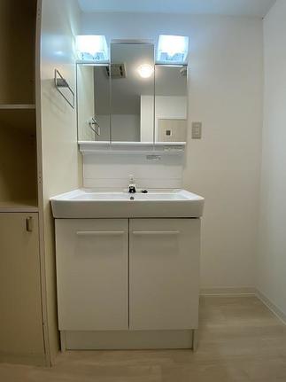 清潔感ある洗面化粧台