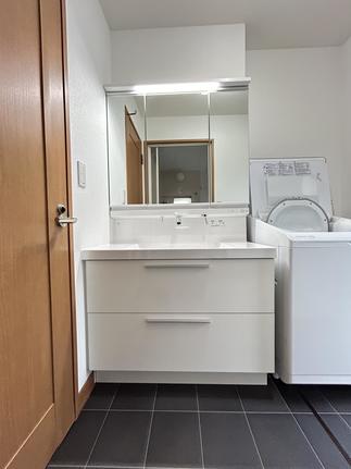 リクシル洗面化粧台　L・C（エルシー）