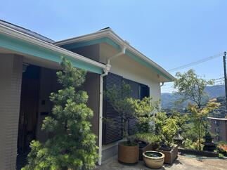 ホワイトとペパーミントブルーの配色でリゾート感いっぱい！