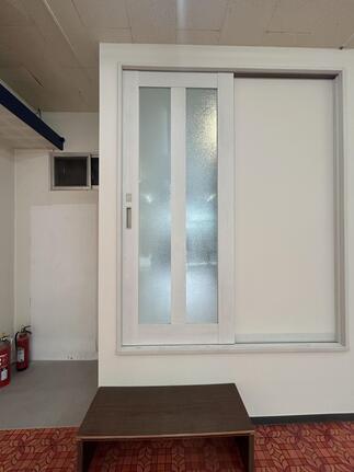 スタイリッシュ！な建具にしました。