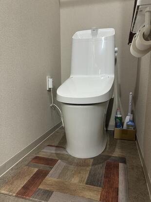 熱海のリフォーム会社！新築事務所にトイレ新設！