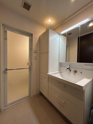 リクシル・洗面化粧台ピアラ＆トールキャビネット