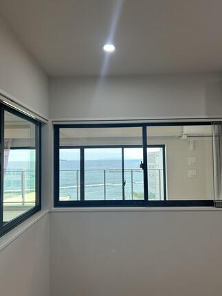 デスクワークから、海が眺められる最高な空間。