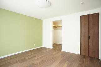 グリーンのアクセントがポイント