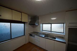 古い「流し台」から「システムキッチン」へ。