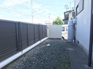 一部を残しフェンスに取替。