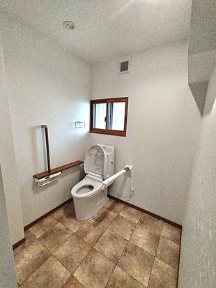 広々として使いやすいバリアフリートイレに／トイレリフォーム