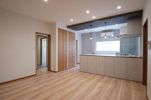 暮らしやすさを追求した、店舗併用住宅の住まいリフォーム／戸建リノベーション