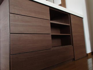 両面ハッチ収納棚