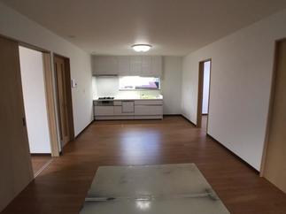 水廻り・建具等も交換し明るく開放的なLDKへ