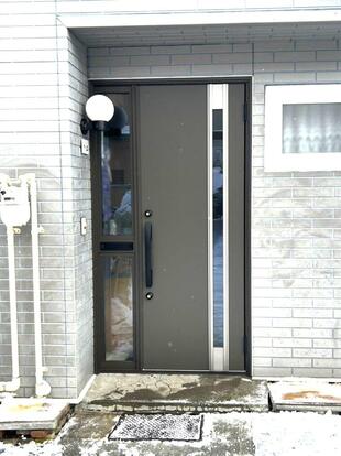 玄関ドアで 家の印象をアップデート