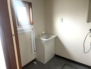 お手入れしやすく キレイが続く洗面に