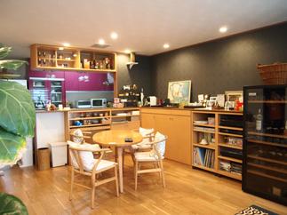 カラーのセンスが光るがおしゃれなリビング