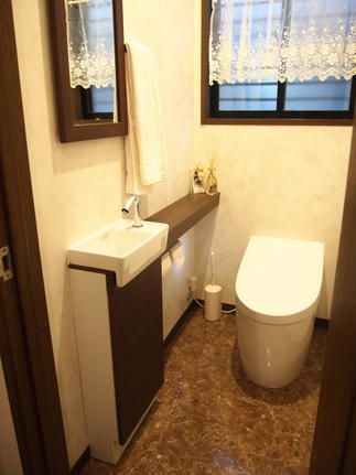 １・２階ともトイレはTOTOです