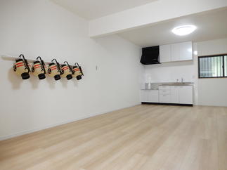 社務所内も明るくきれいに生まれ変わりました