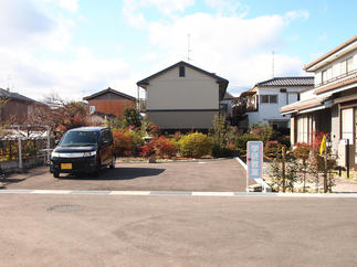 来客用の駐車スペースも広々確保