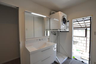 梅雨時も頼りになる！ガスの衣類乾燥