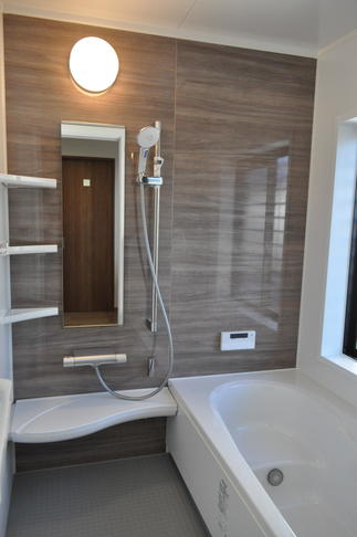 落ち着いた高級感のあるブラウンがポイント