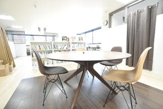 休憩や交流に使える共有スペースも充実