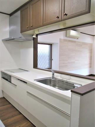 LIXILシエラを採用。食洗器をビルトインにしてスッキリ！