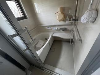 浴室入口もフラットに