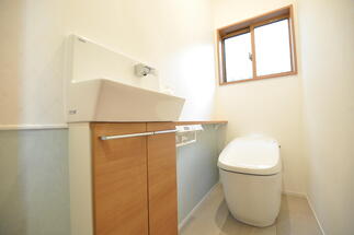 自分でお掃除してくれる家事ラクトイレのLIXILサティスX