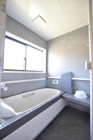 肩湯が楽しめるLIXILスパージュ