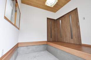 T様邸　車椅子で出入りしやすく、介助しやすい住まいへ