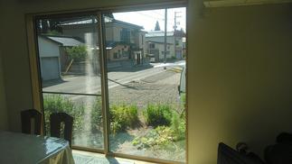 サッシは高性能ハイブリット窓、断熱性と防露性の高いサーモスXを採用しました。