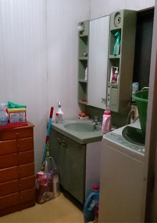 洗面化粧台施工前