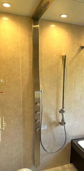 施工後　オーバーヘッドシャワー