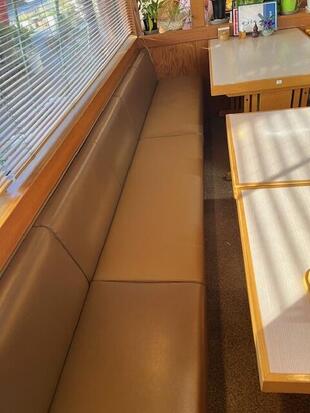 牛久市女化町　I様店舗　ベンチシート張替え工事