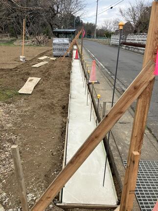 フェンス新設工事　（施工中）