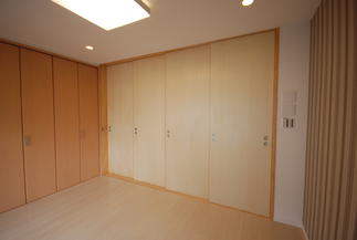 4枚引込戸を閉めた状態