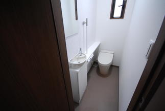 2階のクローゼットをトイレにリフォーム