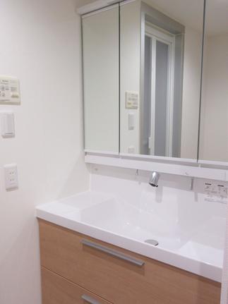 機能的な洗面化粧台