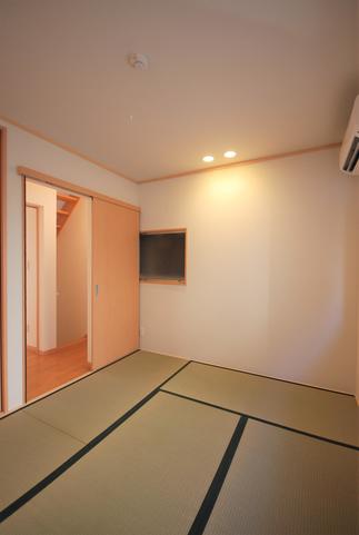 落ち着いた和室