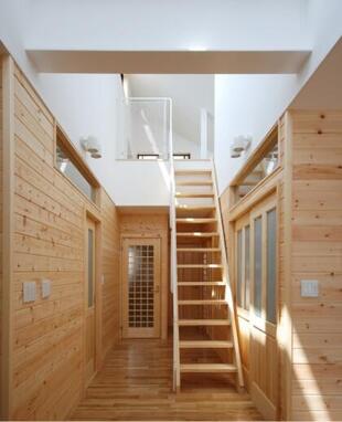 荒川区  吹き抜け廊下がある家