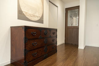 リビングに入るドアを開けると…