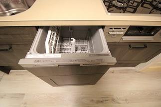 ビルトイン食洗機なので見た目もスッキリ