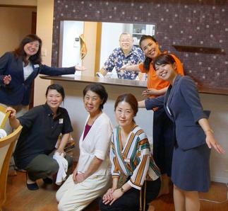 スタッフ皆でお施主様と記念撮影