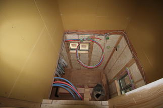 2Fから1Fを覗き込んでみました。