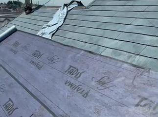 ルーフィング（防水シート）貼り