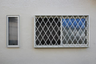 ～外からみた窓①～