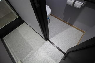 ～トイレ・洗面化粧室の壁と床～